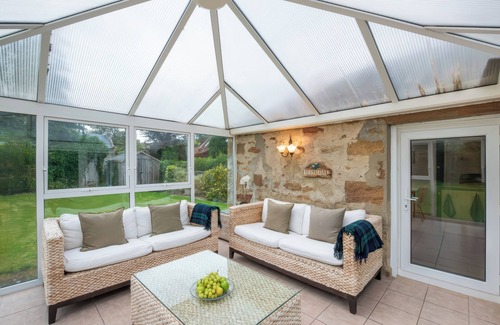 Dornoch Cottage | Family-Friendly Kerrisdale with Garden in Dornoch