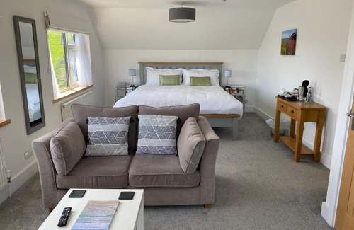 Mevagissey Bed & Breakfast | Experience Kerryanna Country House: Oceanfront Eco Retreat