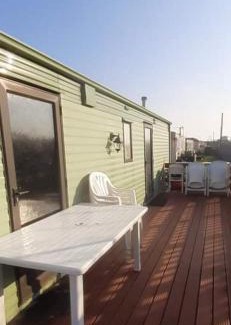 Skegness Resort | Ocean View Retreat: Kerrys Place at Sealands Caravan Site