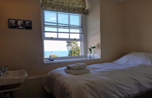 Lyme Regis Hotel | Ocean View Kersbrook Guest Accommodation: 4-Star Comfort