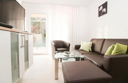 Greetsiel Apartment | Family-Friendly Stay at Kerstins Mühlenplatz in Greetsiel