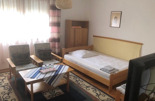 Nagykanizsa House | Budget-Friendly Stay at Kertész Rózsa Vendégház