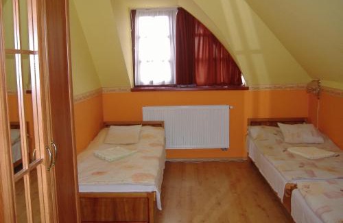 Oroshaza House | Charming Kertvárosi Vendégház with Family-Friendly Amenities