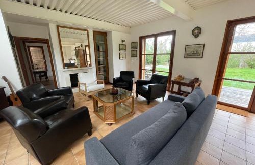 Morgat Villa | Beachfront Kerzen Villa with Ocean View and Family Amenities