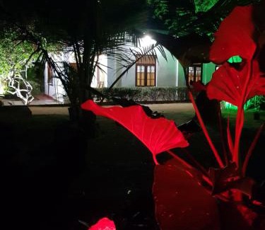 Tangalle Villa | Top-Rated Keshan Villa: Family-Friendly with Hot Tub & Breakfast