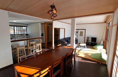 Nozawaonsen Apartment | Discover Keshiki House: Child-Friendly Comfort Awaits