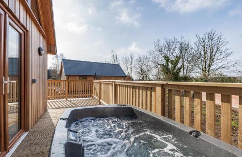 Newton Stewart House | Relax at Kestrel Lodge 3 with Hot Tub & Pet Friendly Perks
