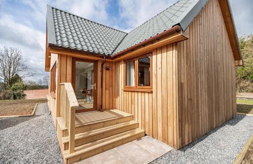 Newton Stewart House | Relax at Kestrel Lodge 3 with Hot Tub & Pet Friendly Perks