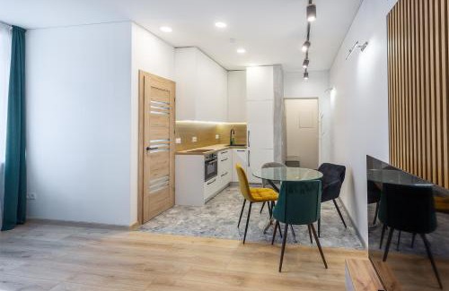 Siauliai City Center Apartment | Stylish Kestutis Apartment: Perfect for Family Getaways