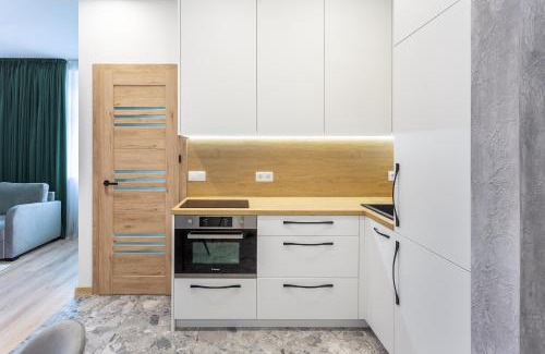 Siauliai City Center Apartment | Stylish Kestutis Apartment: Perfect for Family Getaways