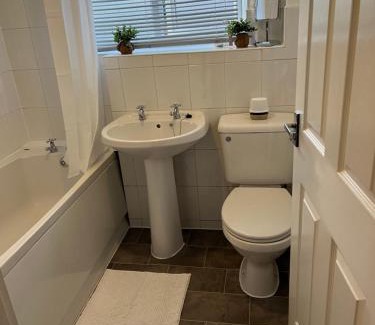Kettering House | Inviting HiveStays 2BR with Free Parking & Wifi Access