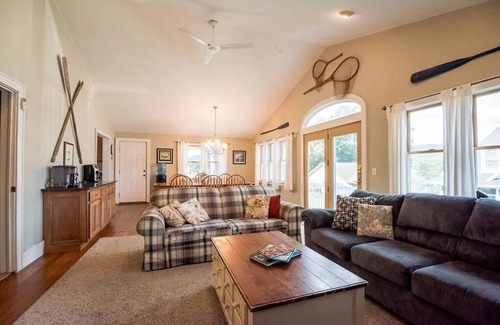Penn Yan House | Keuka East: Cozy Retreat with Lake Views & Great Amenities