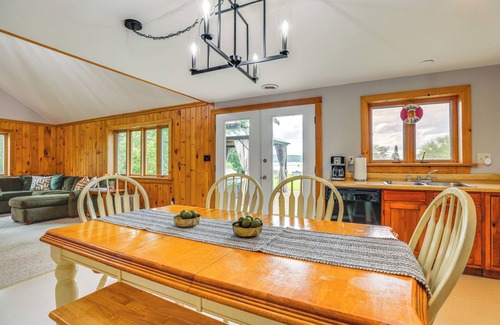 Hammondsport Cottage | Keuka Lake Cabin w/Boat Dock Access & Fire Pit!