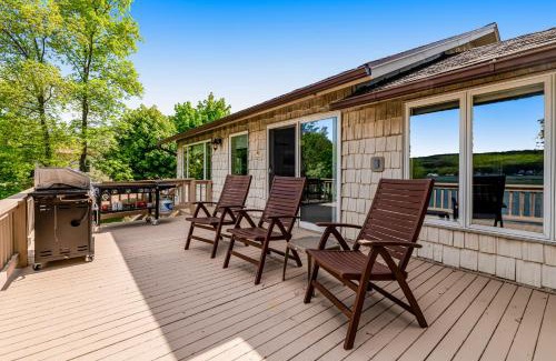 Penn Yan House | Unforgettable Keuka Vista: Private Beach & Ocean Views