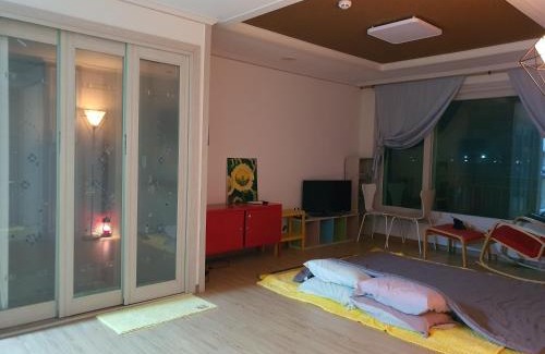 Yeongcheon Villa | Family-Friendly Retreat at Keumho River House Awaits You