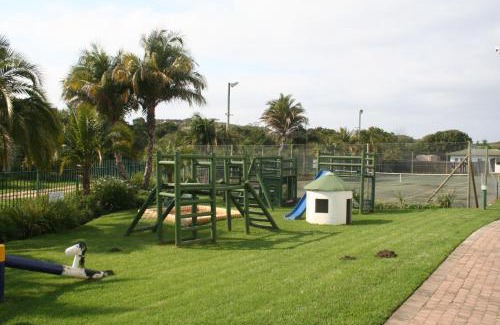 Plettenberg Bay Cabin | Relax at Keurbooms River Lodge 1014 with Pool & Kitchen