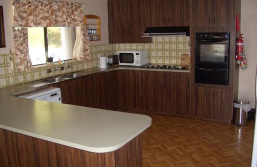 Melville House | Family-Friendly Retreat at Kev's Place in Coobowie
