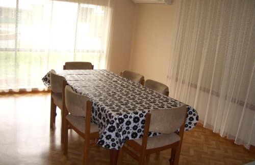 Melville House | Family-Friendly Retreat at Kev's Place in Coobowie