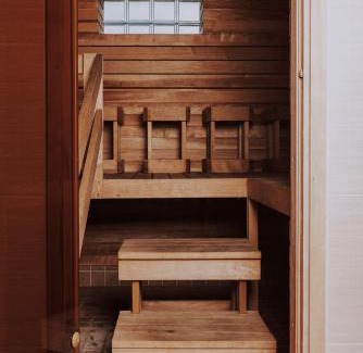 Kuressaare House | Kevade Guesthouse with Sauna - 4-Star Family Retreat