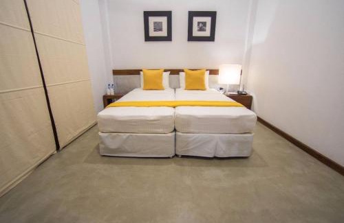 Mahiyanganaya Hotel | Relax at Kevans Casa: 4-Star Oceanfront Retreat with Pool