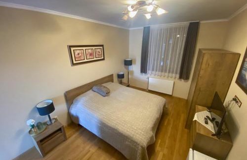 Rackeve Apartment | Comfortable Family Retreat at Kevevára Vendégház