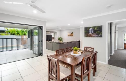 Kewarra Beach House | Pet-Friendly Kewarra Beach House with Pool & BBQ Area
