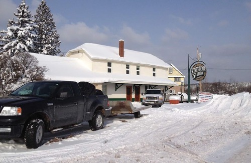 Ahmeek Apartment | Family-Friendly Keweenaw Vacation Rental with Kitchen & Breakfast