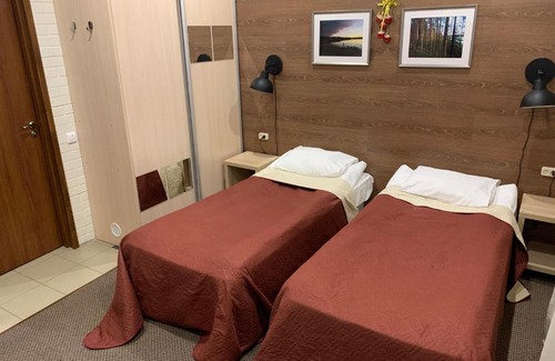 Priozersk Hotel | Inviting Kexholm Hotel: Breakfast & Hot Tub Awaits You!
