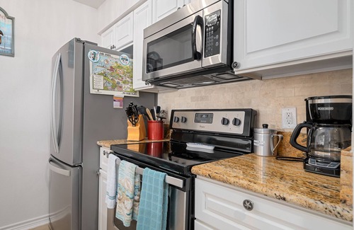 Key Allegro House | Discover Key Allegro: Bay View, Pool & Boat Slip Access!