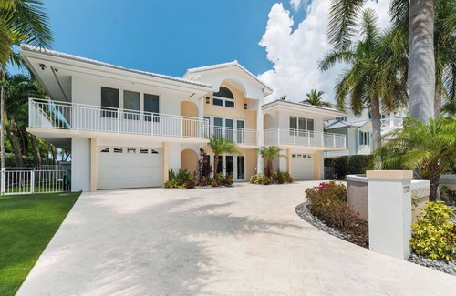 Coury House | Unwind at Key Colony Beach with Ocean Views & Private Pool