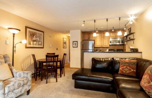 Mountain House Apartment | Top-Rated Key Condo 2939 with Hot Tub & Family Amenities