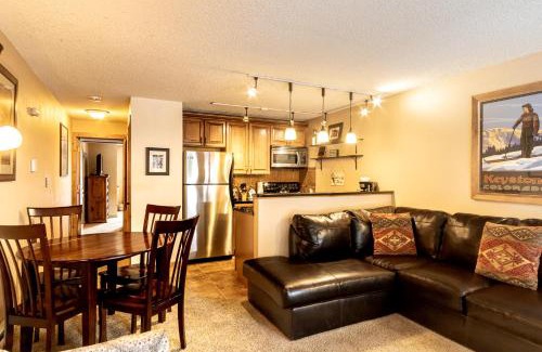 Mountain House Apartment | Top-Rated Key Condo 2939 with Hot Tub & Family Amenities