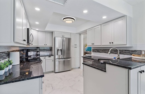 Gulf Gate Woods House | Dream Getaway: 3BR Oasis with Heated Pool near Siesta Key