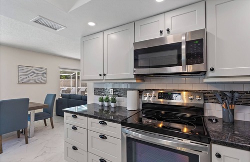 Gulf Gate Woods House | Dream Getaway: 3BR Oasis with Heated Pool near Siesta Key