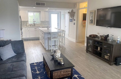 Key Largo House | Explore Key Largo Townhouse by the Ocean with Two Pools
