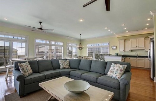 Inlet Harbour House | Unforgettable Key Lime Pie Home: 8 Beds, Pool & Spa!