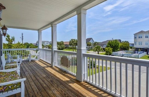 Inlet Harbour House | Unforgettable Key Lime Pie Home: 8 Beds, Pool & Spa!