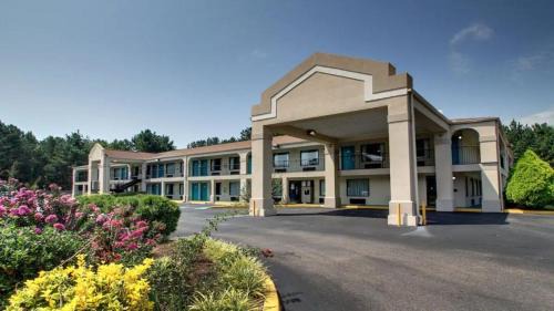 Roanoke Hotel | Pet-Friendly Key West Inn in Roanoke with Cozy Amenities