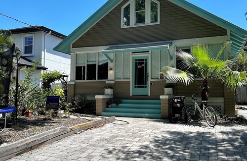 Palma Ceia House | Inviting Key West Bungalow with Chef's Kitchen & Pool