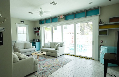 Dunedin Cottage | Relax at Key West Style Cottage with Pool and Hot Tub