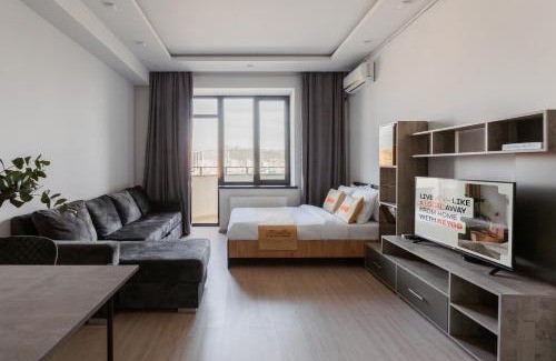 Kentron Apartment | Stylish Studio with Panoramic Views - Guest Rated 10/10