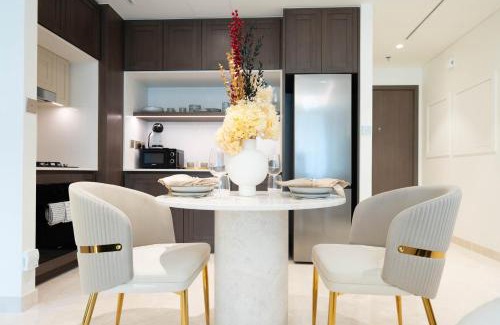 Dubai Marina Apartment | KeyRock - Dubai Marina Stay with Pool & Gym