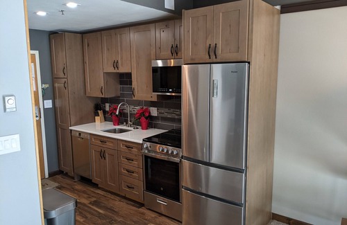 Mountain House Condo | Cozy Studio with Breathtaking Slope Views & Hot Tub Access