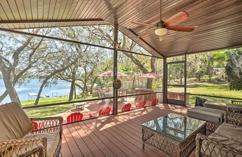 Melrose Cabin | Lakefront Cabin Retreat in Keystone Heights with Fire Pit