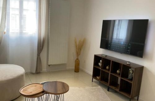 Reims Apartment | Family-Friendly Kezy Apartment for 4 with High Ratings