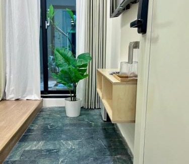 Tainan City Centre House | Top-Rated KFT Guesthouse: Family-Friendly with Kitchen Access