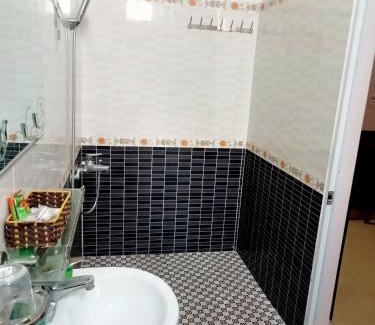 Cao Bang Hotel | Khách sạn Á Đông