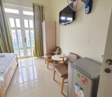 District 11 Hotel | Discover Khách sạn Anh Thư: Family-Friendly Comfort