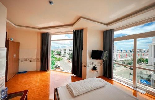 Rach Gia Hotel | Inviting Stay at Khách Sạn Cốc Cốc with Breakfast Included