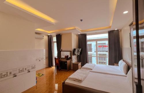 Rach Gia Hotel | Inviting Stay at Khách Sạn Cốc Cốc with Breakfast Included